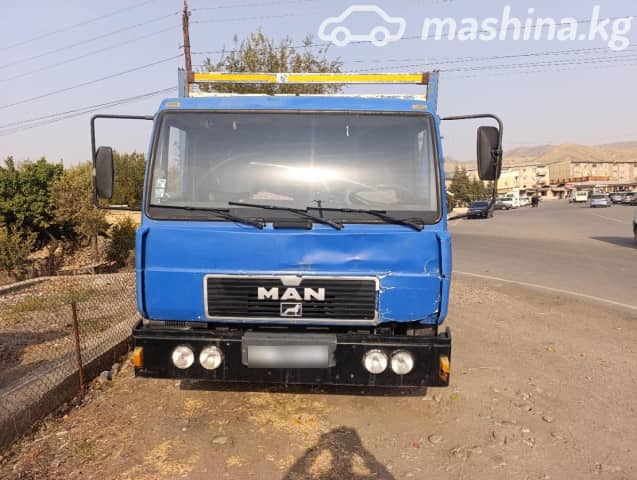 MAN 8