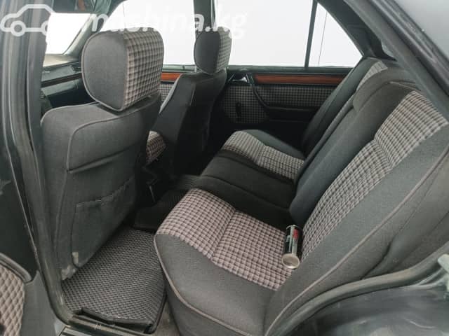 Mercedes-Benz E-Класс I (W124) 200 2.0 MT