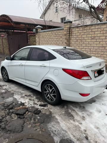Hyundai Accent IV 1.4 CVT