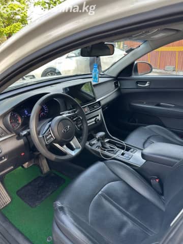 Kia K5 III LPi 2.0 AT