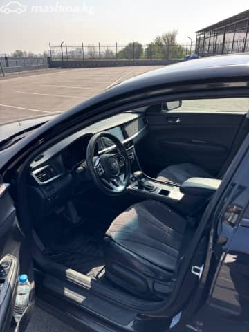 Kia K5 II 2.0 AT