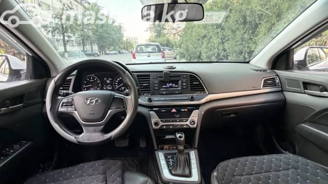Hyundai Avante VI 1.6 AT