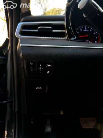 Kia K5 III LPi 2.0 AT