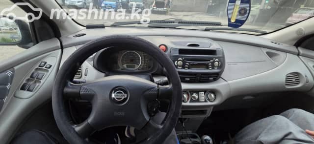 Nissan Almera Tino 1.8 MT