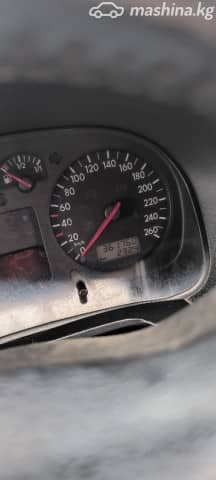 Volkswagen Bora 1.6 MT