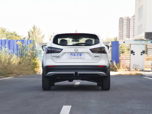 Nissan Qashqai II Рестайлинг 2 2.0 CVT