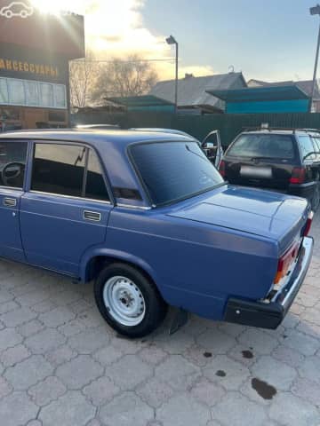 ВАЗ (Lada) 2105 21053 1.5 MT