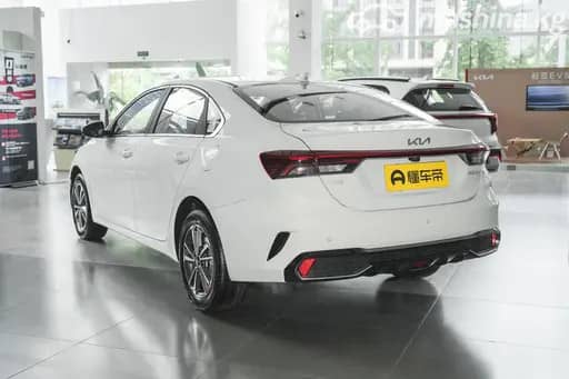 Kia K3 II China Market Рестайлинг 1.5 CVT