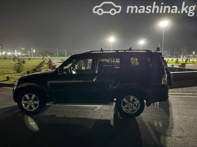 Mitsubishi Pajero IV 3.2d MT 4WD