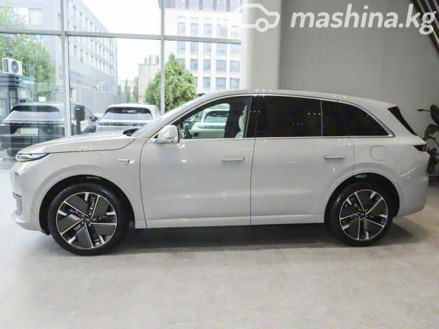 LiXiang L6 1.5hyb AT 4WD