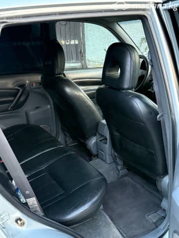 Toyota RAV4 II (XA20) 2.0 MT 4WD