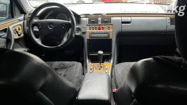 Mercedes-Benz E-Класс II (W210, S210) Рестайлинг 320 3.2 AT