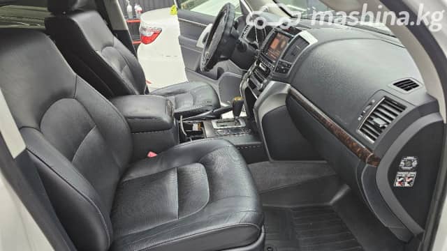 Toyota Land Cruiser 200 Series Рестайлинг 1 4.6 AT 4WD