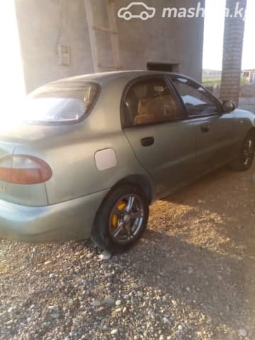 Chevrolet Lanos I 1.5 MT