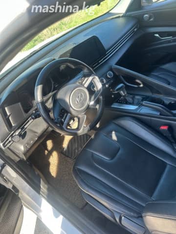 Hyundai Avante VII 1.6 AT