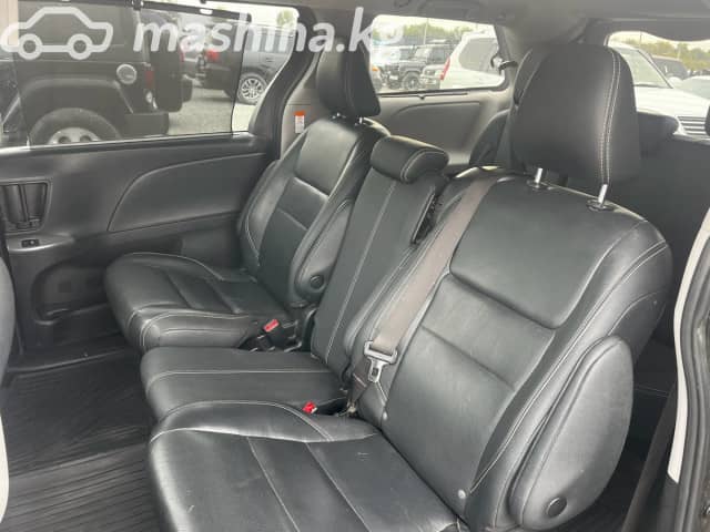 Toyota Sienna III Рестайлинг 2 3.5 AT 4WD