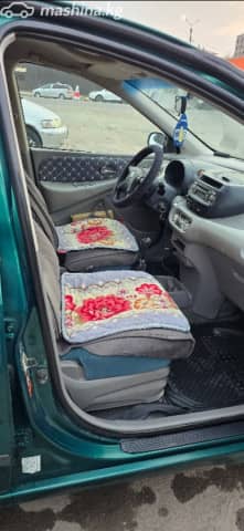 Nissan Almera Tino 1.8 MT