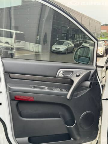 SsangYong Korando Turismo I Рестайлинг 2.2d AT 4WD