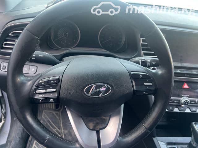 Hyundai Avante VI Рестайлинг 1.6 AT