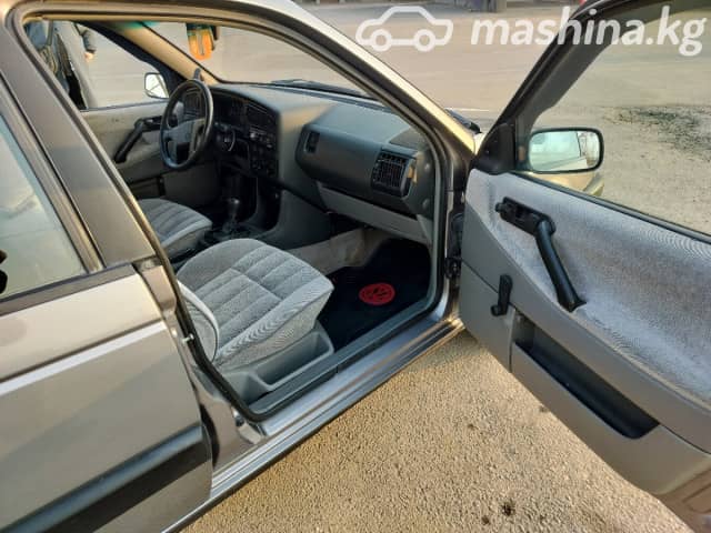 Volkswagen Passat B3 1.8 MT