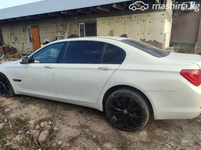 BMW 7 серии V (F01/F02/F04) 750i 4.4 AT