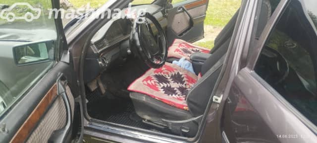 Mercedes-Benz E-Класс I (W124) 220 2.2 AT