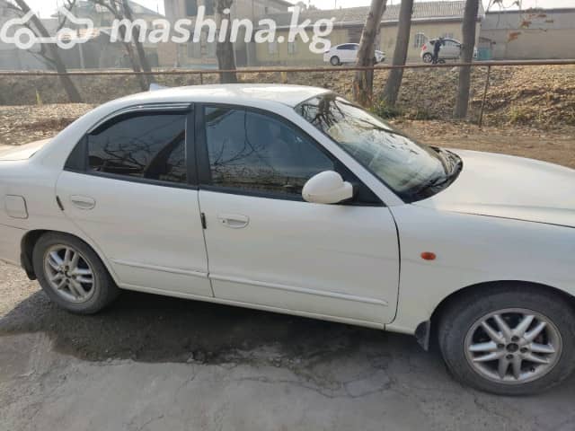Daewoo Nubira II 1.5 MT