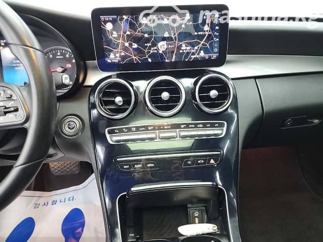 Mercedes-Benz C-Класс IV (W205) Рестайлинг 200 2.0 AT