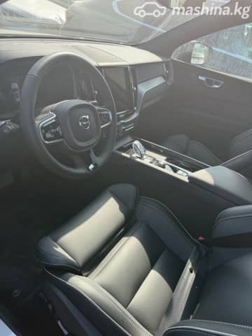 Volvo XC60 II Рестайлинг 2.0 AT 4WD