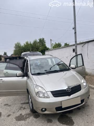 Toyota Corolla Verso I 1.8 MT