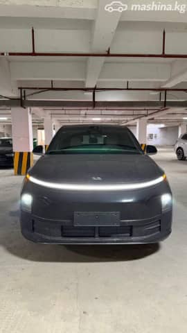 LiXiang L6 1.5hyb AT 4WD
