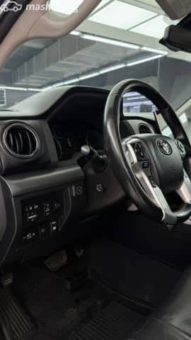 Toyota Tundra II Рестайлинг Double Cab 5.7 AT 4WD