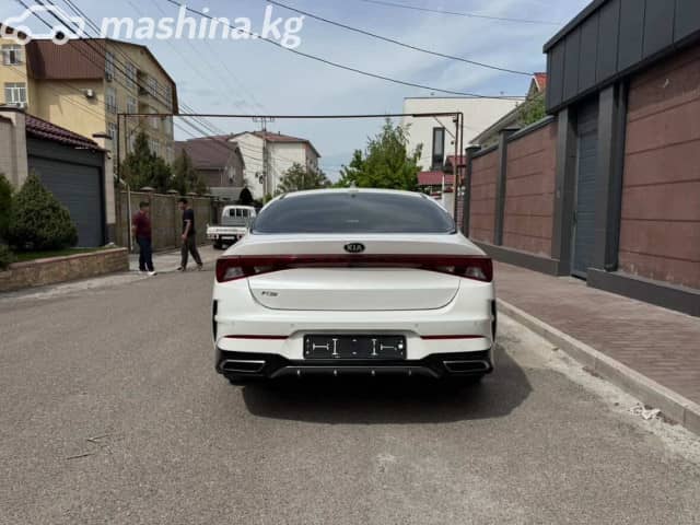 Kia K5 III 2.0 AT