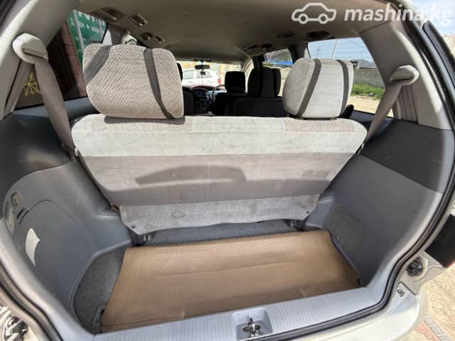 Toyota Estima II Рестайлинг 2.4 AT