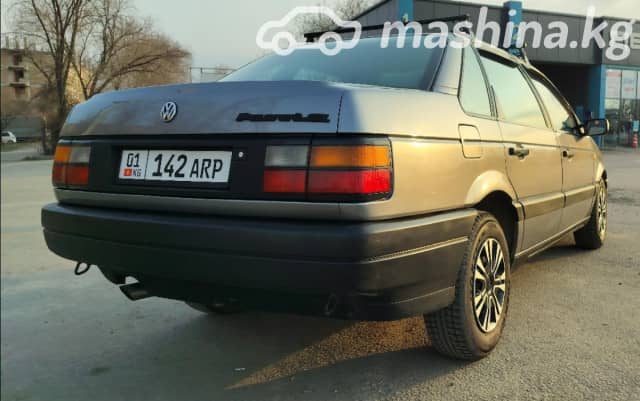 Volkswagen Passat B3 1.8 MT