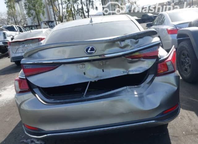 Lexus ES VII Рестайлинг 300h 2.5hyb CVT