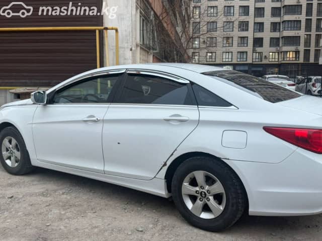 Hyundai Sonata VI (YF) 2.0 AT Газ