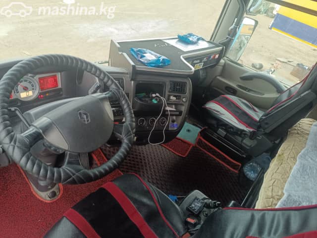 Renault Magnum