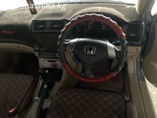 Honda Accord VII 2.0 AT
