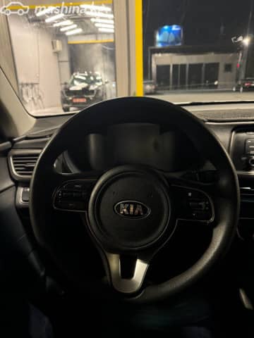 Kia K5 II 2.0 AT