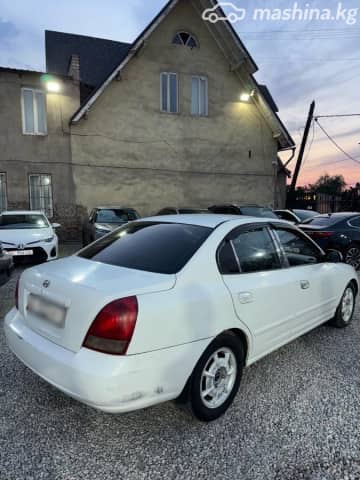 Hyundai Avante III 1.5 MT