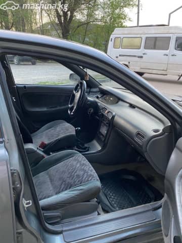 Mazda 626 IV (GE) 2.5 MT