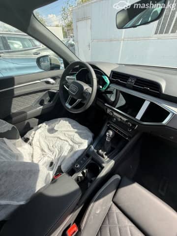 Audi Q3 II (F3) 35 TFSI 1.5 AMT
