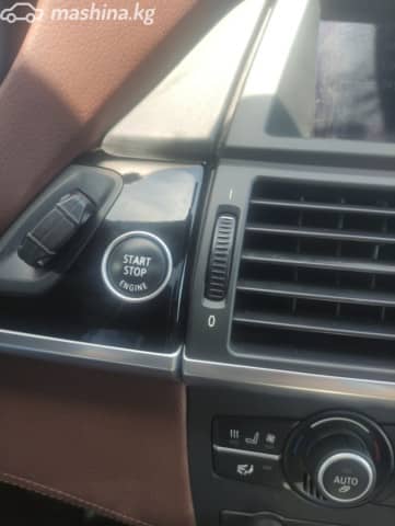 BMW X5 M I (E70) 4.4 AT 4WD