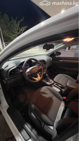 Hyundai Avante VI Рестайлинг 1.6 AT