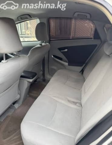 Toyota Prius III (XW30) Plug-in Hybrid 1.8hyb AT