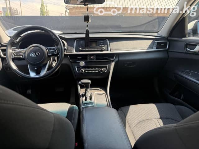 Kia K5 II 2.0 AT
