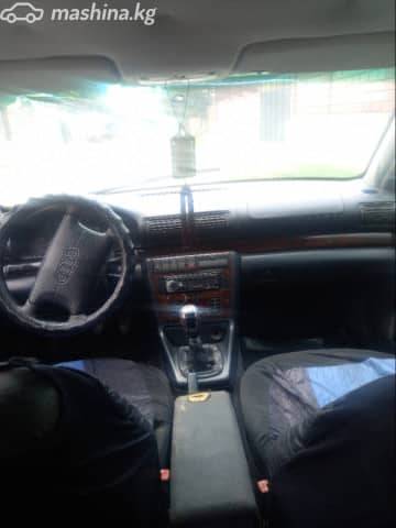 Audi A4 I (B5) 1.8 MT