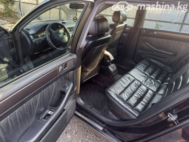 Audi A6 II (C5) 2.8 AT 4WD