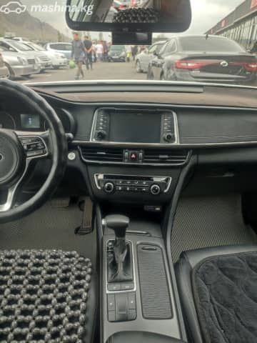 Kia K5 II 2.0 AT